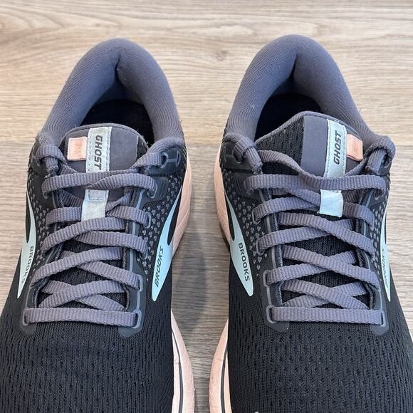 Brooks Women's Black and White Sneakers - Picture 4 of 11